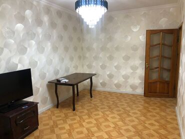 Köhnə tikili: Bakı, Yeni Günəşli Massiv D, 2 otaqlı, Köhnə tikili, m. Xalqlar Dostluğu, 60 kv. m — 2