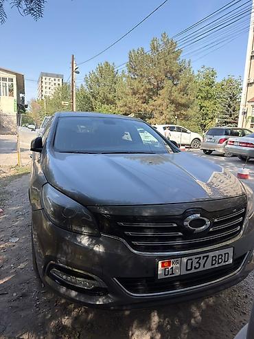 rexton ssangyong: Renault Samsung SM7 (TReKno) — просторный бизнес‑седан серого цвета — 1
