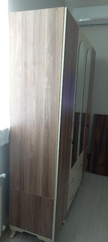 Шифоньеры, шкафы для одежды: Ünvan : qala qəsəbəsindədir Uzunluğu 2.6 sm dərinliyi 45 sm — 1