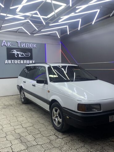 сиденья на портер 1: Volkswagen Passat Variant: 1993 г., 2 л, Механика, Бензин, Универсал