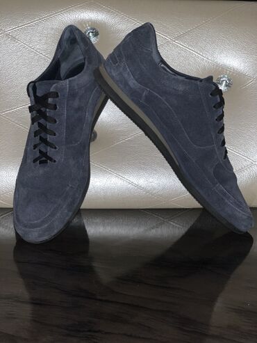 Tuflilər: Tuflilər, Carlo Pazolini, Ölçü: 43, rəng - Göy, İşlənmiş -da lalafo.az — 7 Tuflilər: Tuflilər, Carlo Pazolini, Ölçü: 43, rəng - Göy, İşlənmiş — 7