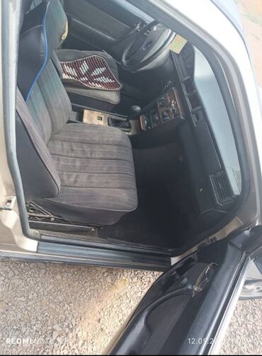 спринтер грузовой средний база: Mercedes-Benz E-Class: 1989 г., 2.3 л, Механика, Бензин