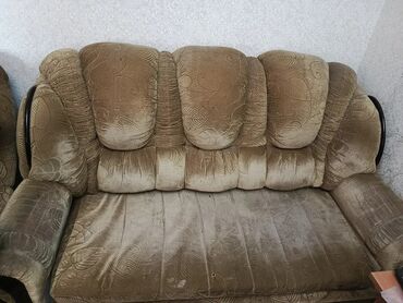 islenmis metbex mebeli satilir: Divan, İşlənmiş, Bazasız, Çatdırılma yoxdur