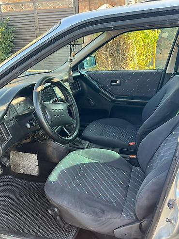 Audi: Audi 80: 1992 г., 1.8 л, Механика, Бензин, Седан — 9