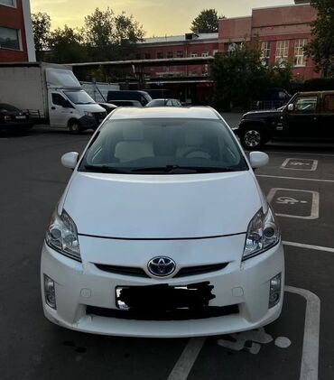Toyota Prius: 1.8 l | 2012 il Hetçbek