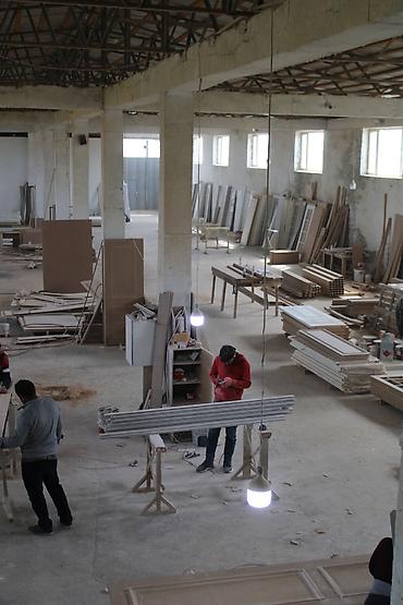 Kommersiya daşınmaz əmlakının satışı: Ümumi məlumatlar: •19 sot ümumi sahə •6 sot parking •1sot boş arxa — 13