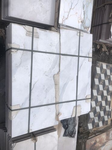 Kafel və metlax: Mərmər effektli keramika plitələr 9 azn km (010-315-51-04) - — 10
