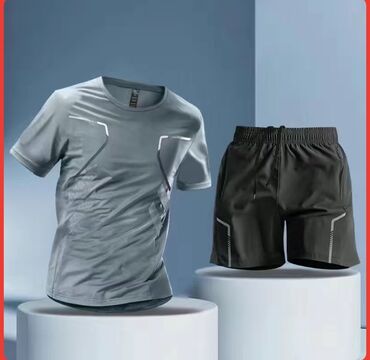 пакет одежды: Футболка M (EU 38), L (EU 40), XL (EU 42)