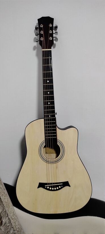 гитара продажа: Гитара Новая с дефектом, смотрите на фото
Размер 41