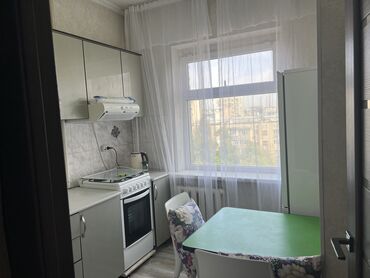 сколько стоит трехкомнатная квартира в бишкеке: 1 бөлмө, Менчик ээси, Чогуу жашоосу жок, Толугу менен эмереги бар