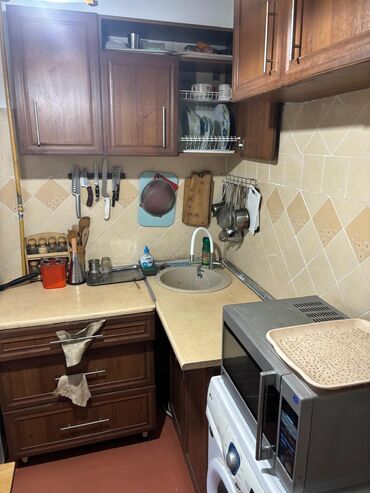 Продажа квартир: 3 комнаты, 70 м², Индивидуалка, 1 этаж, Косметический ремонт — 10