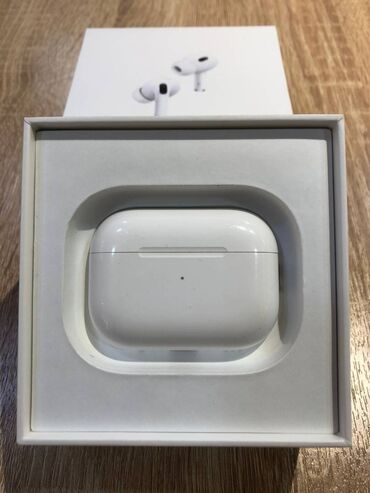 ucuz nausnikler: APPLE AirPods Pro 2-ci nəsil simsiz qulaqlıqlar (USB-C) qutu var usb