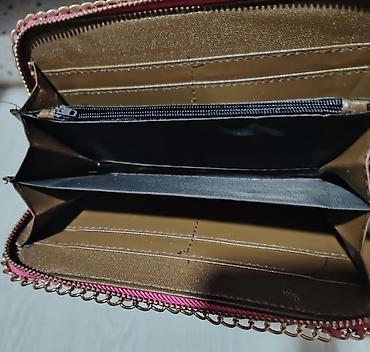 majica moschino: Ženski novčanik – ružičasti, sa zlatnim detaljima - Materijal: sjajna — 3