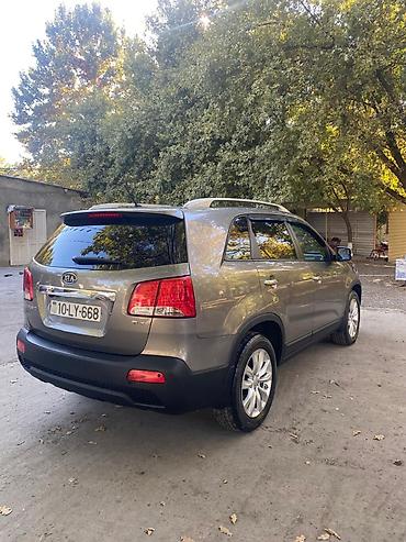 vita maşın: Kia Sorento: 2 l | 2010 il Ofrouder/SUV — 4