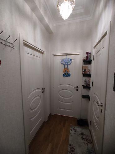 nizami metrosu ev satilir: 2 otaqlı, Yeni tikili, m. Neftçilər, 55 kv. m — 10