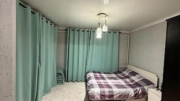сдаю времянку собственник: 100 м², 4 комнаты, Ак-Жар ж/м, Семейным — 1