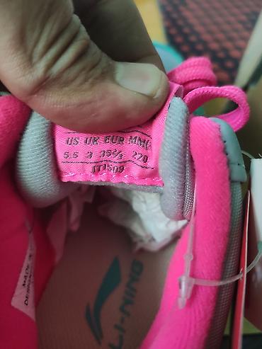 lux: Li Ning новые! размер 35.5 фирменные. замшевые!
 зеленые тоже 35.5 — 2