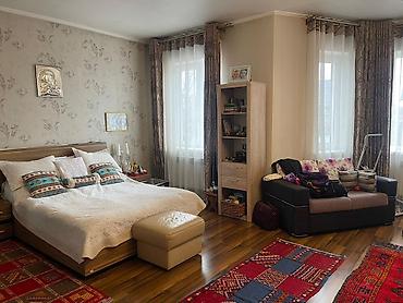 Долгосрочная аренда домов: 280 м², 9 комнат — 4