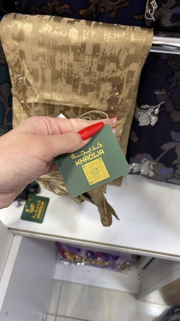 Paltar tikişi: Klassik şal – kaşmir tərkibli, payız-qış üçün isti və yumşaq.qiymet 50 — 7