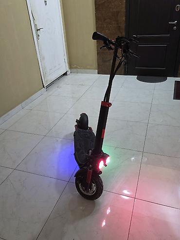 Elektrikli samokatlar: Scooter yaxsi Veziyete 1100 km surulub 35-45 km mesafe chargi catir — 1