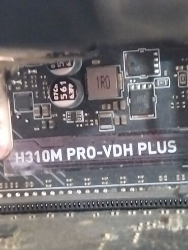 Masaüstü kompüterlər və iş stansiyaları: Intel core i5 9400F plata Msi Ddr4 H310M pro-VDH plus ddr4 Ram 16 Gb
