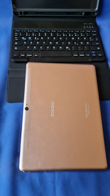 Tableti: Tablet sa maskom,blutut tastaturom, ima za 2 sim kartice, nov — 4