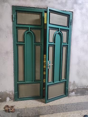 Metaldan ikiqat giriş qapısı - Material: qalın profil metal karkas -
