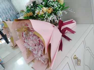 красивые платья на прокат в баку: Şakaladlı gül puketleri isdeyen buyursun 055662 81 98