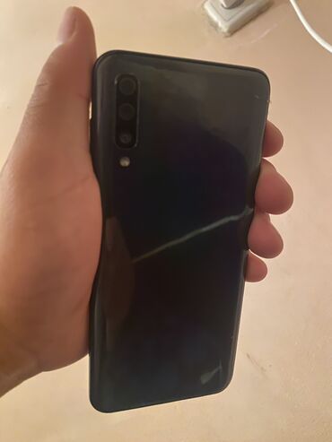 телефону не: Samsung A50, Б/у, 64 ГБ, цвет - Черный, 2 SIM