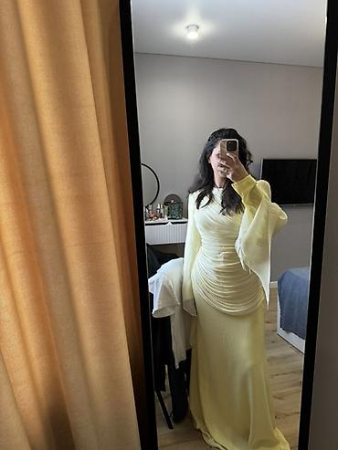 cone korse: Zərif açıq-sarı rəngdə uzun ziyafət/libas - Model: maxı uzunluqda — 1