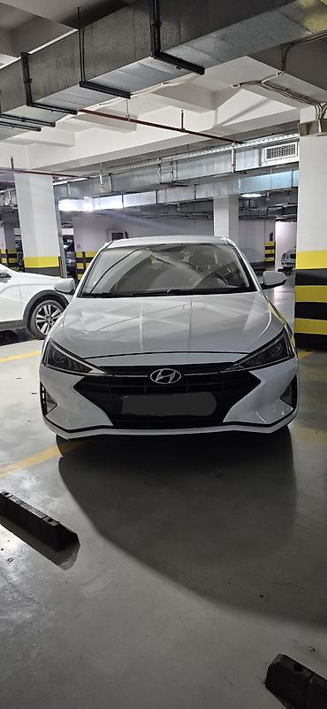 Hyundai: Hyundai Elantra: 1.6 l | 2019 il Sedan — 2