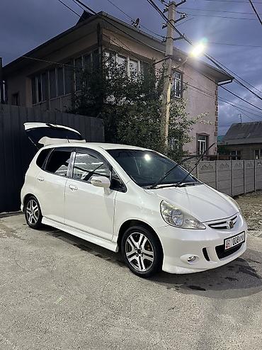 Honda: Honda Fit: 2004 г., 1.5 л, Автомат, Бензин, Хэтчбэк at lalafo.kg — 6 Honda: Honda Fit: 2004 г., 1.5 л, Автомат, Бензин, Хэтчбэк — 6