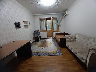 3 бөлмө, 5-мкр Менчик ээси, Чогуу жашоо менен, 1 жылдан баштап, Жарым -жартылай эмереги бар lalafo.kg да 3 бөлмө, 5-мкр Менчик ээси, Чогуу жашоо менен, 1 жылдан баштап, Жарым -жартылай эмереги бар