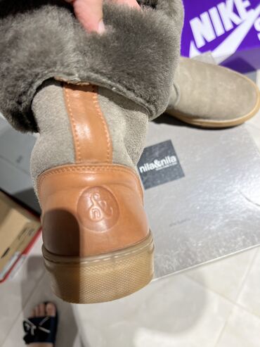 Другая женская обувь: Продаю б/у обувь. Самовывоз (Элебаева#Кулатова, Даймонд Сити) Premiata