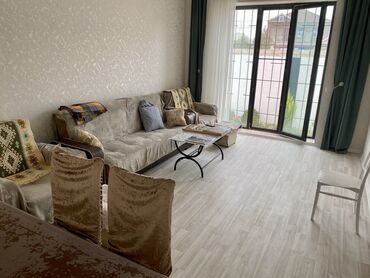 Uzunmüddətli kirayə evlər: 70 kv. m, 3 otaqlı, Kanalizasiya, İşıq, Qaz — 24