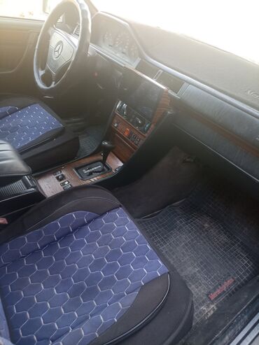 рассрочка авто без первоначального взноса: Mercedes-Benz 220: 1994 г., 2.2 л, Автоматтык, Бензин, Седан
