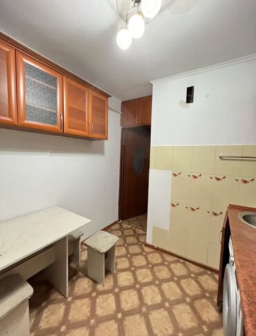 1 комнатная квартира бгу: 2 комнаты, 43 м², 104 серия, 1 этаж, Косметический ремонт