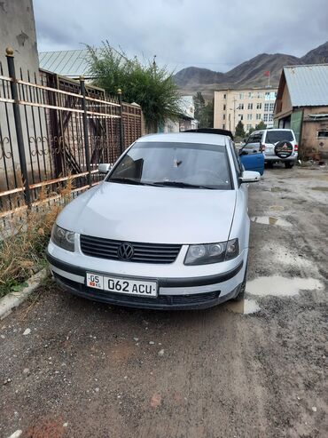 пассат: Volkswagen Passat: 1996 г., 1.8 л, Механика, Бензин, Седан