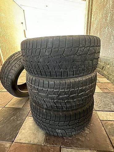 продам асфальт: Зимние шины Toyo Observe GSi-5 (шипов нет), комплект из 4 шт. - — 3