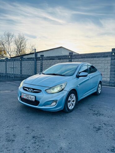 мини пагуришик: Hyundai Solaris: 2012 г., 1.4 л, Автомат, Бензин, Седан