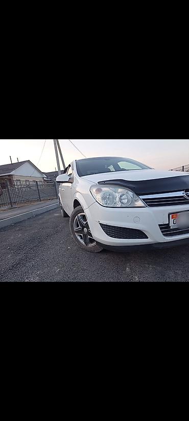 Opel Astra: 2011 г., 1.8 л, Автомат, Газ, Седан