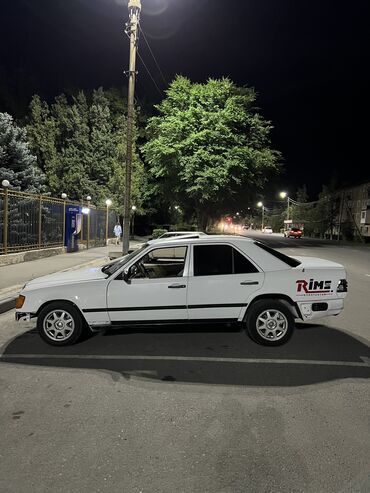 машины на разбор: Mercedes-Benz W124: 1988 г., 2.6 л, Механика, Бензин