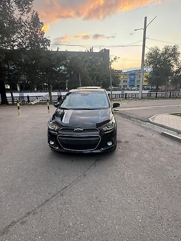 black: Chevrolet Spark: 2016 г., 1 л, Автомат, Бензин, Хэтчбэк — 2