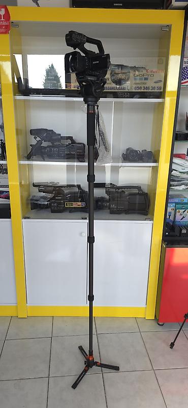 Videokameralar: Sony XDCAM X70 peşəkar videokamera + COMAN Q5S video başlıq və karbon — 2