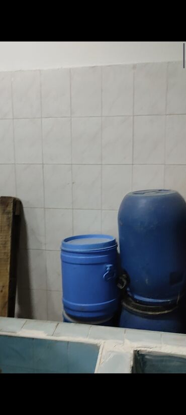 Otaqların uzunmüddətli kirayəsi: Kolbasa bağırsaq sexi Keşlədə arendaya verilir. 55 kv. m hər şəraiti — 10