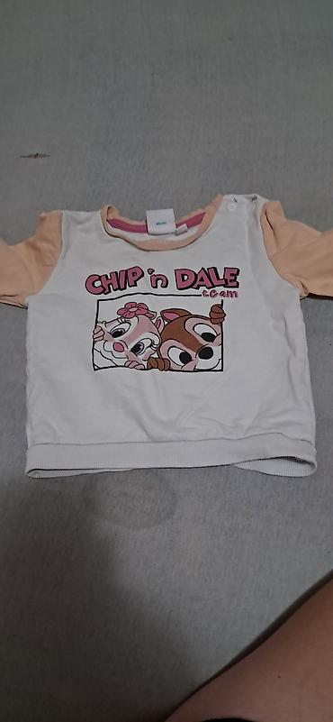 Paketi dečije odeće: Komplet dečijih majica i bodija za devojčice: - Siva bezrukavna — 12