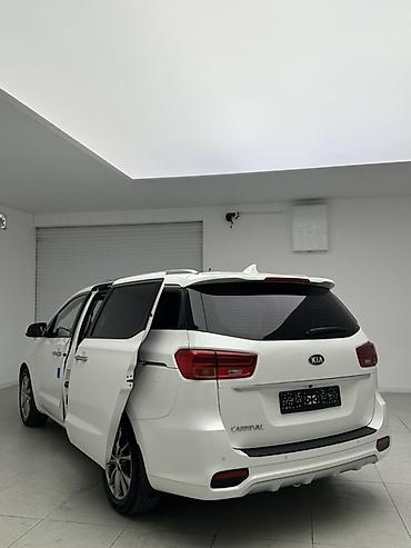 машины до 500: Kia Carnival: 2018 г., 2.2 л, Автомат, Дизель, Минивэн — 4