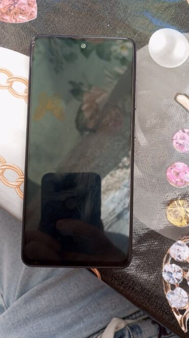 işlənmiş telefonlar samsunq: Samsung Galaxy A52, 128 GB, rəng - Qara, Qırıq, Sensor, Barmaq izi