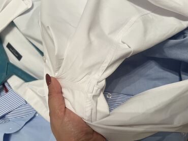 Köynəklər: Bezileri yenidir. 2si cemi 1 defe geyinilib. Hamisi 42 olchu. Hamsi — 7