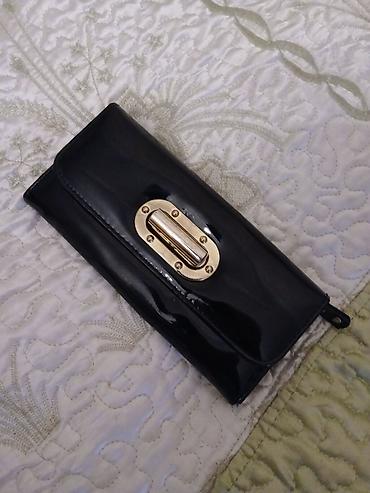 Çantalar: 20,ədəddən,aşağı,
mal,satılmır.
- — 1